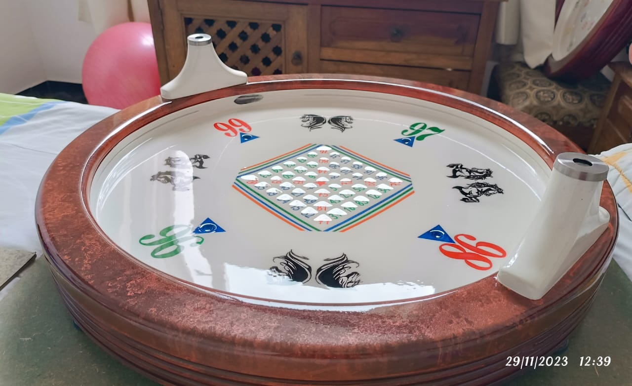 Juego de mesa Cacho o Ruleta de la suerte
